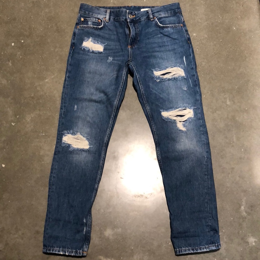 ZARA distressed denim. Size 4.